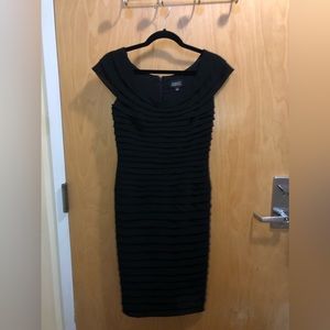 Adriana Papell Black Tiered Short Sleeve Cocktail Dress